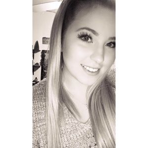 Meet your Posher, Nicole